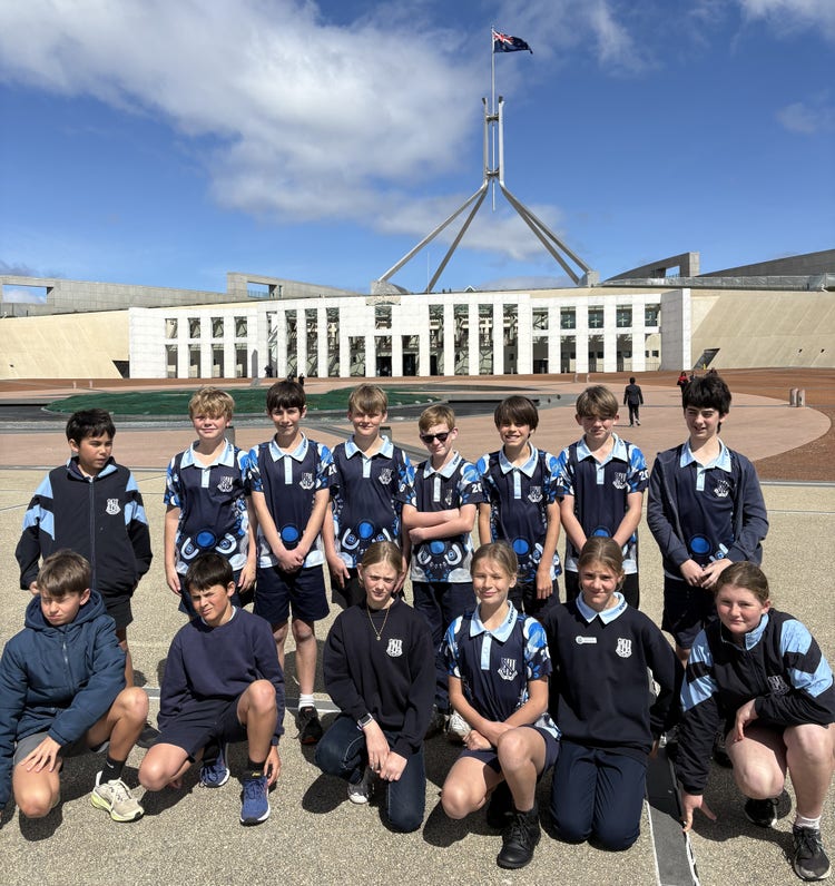 Students gathered in front of Parliment House.